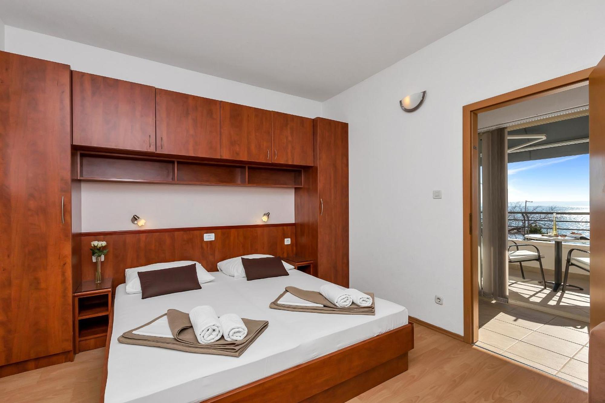 Apartments&rooms by the sea Baska Voda, Makarska - 2578 Rum bild