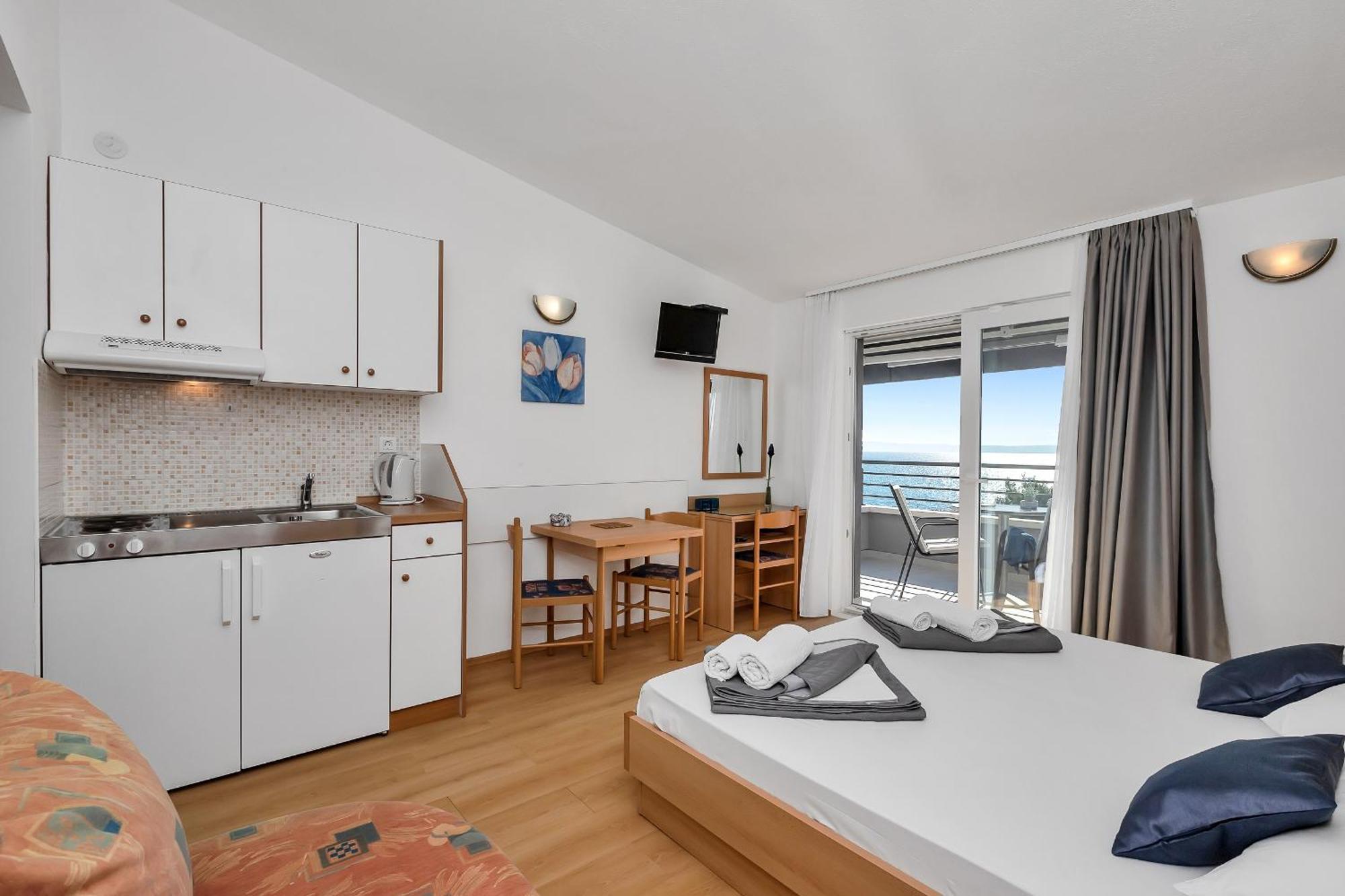 Apartments&rooms by the sea Baska Voda, Makarska - 2578 Rum bild