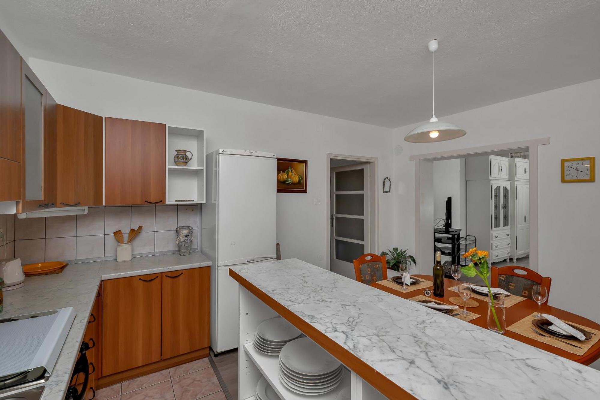 Apartments&rooms by the sea Baska Voda, Makarska - 2578 Rum bild